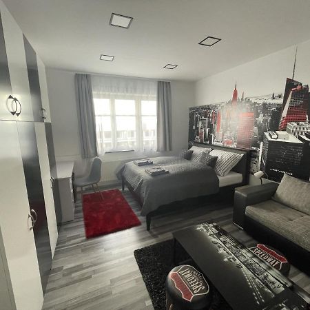 Brs22 Rooms Gyor Exterior photo