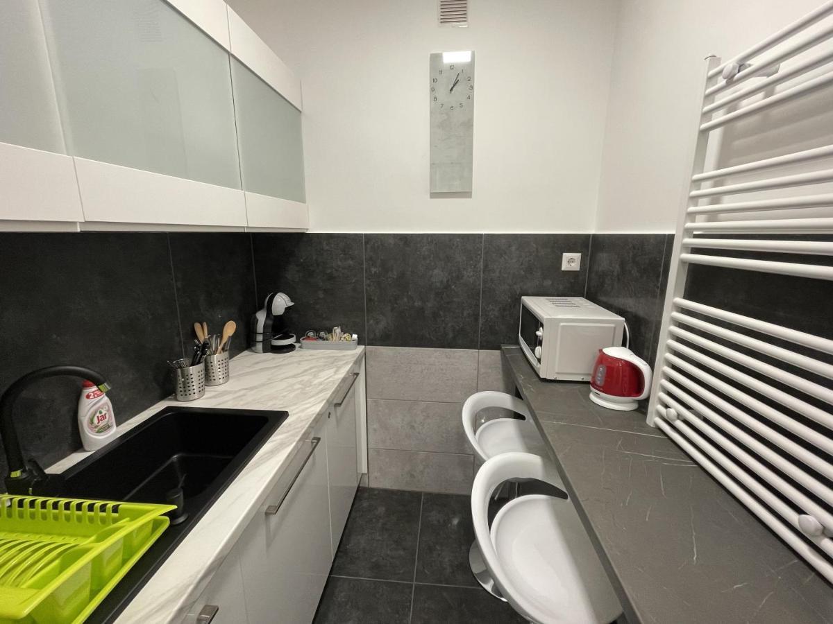 Brs22 Rooms Gyor Exterior photo