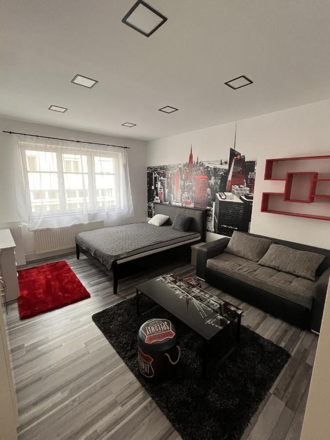 Brs22 Rooms Gyor Exterior photo