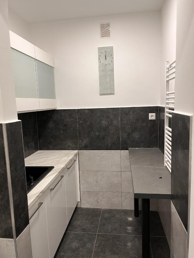 Brs22 Rooms Gyor Exterior photo